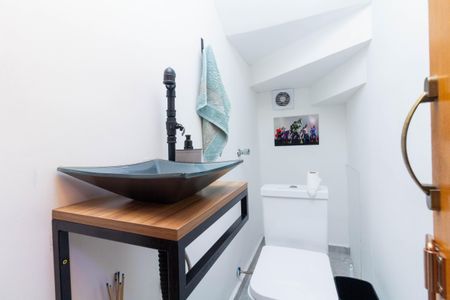 Casa à venda com 140m², 3 quartos e 4 vagasLavabo 1