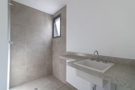 Apartamento à venda com 75m², 2 quartos e 2 vagasBanheiro da Suíte 1
