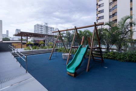 Apartamento à venda com 75m², 2 quartos e 2 vagasÁrea comum - Playground