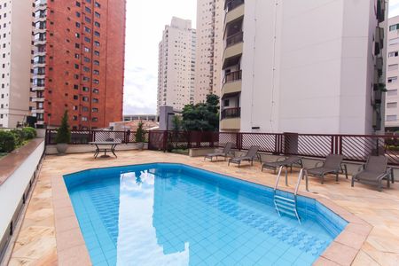 Apartamento à venda com 190m², 4 quartos e 3 vagasÁrea comum - Piscina