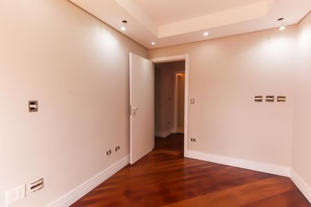 Apartamento à venda com 190m², 4 quartos e 3 vagasSuíte 3