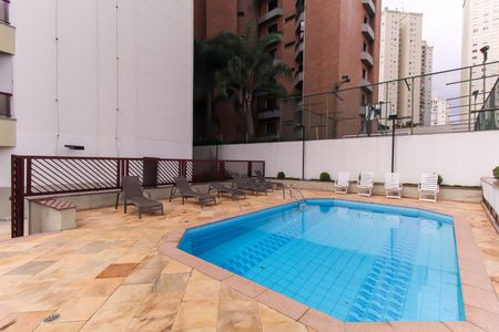 Apartamento à venda com 190m², 4 quartos e 3 vagasÁrea comum - Piscina