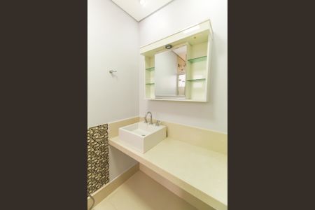 Apartamento à venda com 190m², 4 quartos e 3 vagasBanheiro da Suíte 2