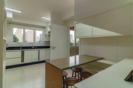 Apartamento para alugar com 193m², 3 quartos e 3 vagas Apartamento para alugar com 193m², 3 quartos e 3 vagasCozinha