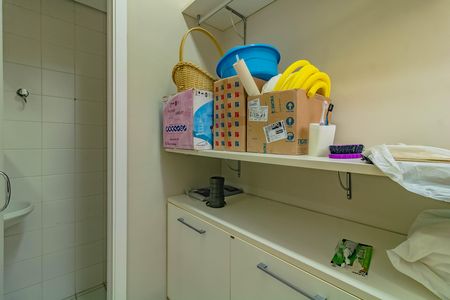 Apartamento para alugar com 193m², 3 quartos e 3 vagas Apartamento para alugar com 193m², 3 quartos e 3 vagasQuarto de Serviço