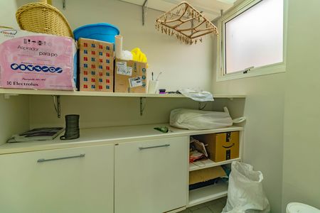 Apartamento para alugar com 193m², 3 quartos e 3 vagas Apartamento para alugar com 193m², 3 quartos e 3 vagasQuarto de Serviço