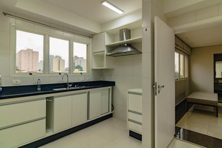 Apartamento para alugar com 193m², 3 quartos e 3 vagas Apartamento para alugar com 193m², 3 quartos e 3 vagasCozinha