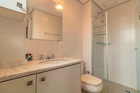 Apartamento para alugar com 193m², 3 quartos e 3 vagas Apartamento para alugar com 193m², 3 quartos e 3 vagasBanheiro da Suíte 2