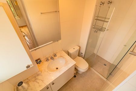 Apartamento para alugar com 193m², 3 quartos e 3 vagas Apartamento para alugar com 193m², 3 quartos e 3 vagasBanheiro da Suíte 2