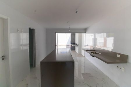 Casa à venda com 240m², 4 quartos e 2 vagas Casa à venda com 240m², 4 quartos e 2 vagasCozinha