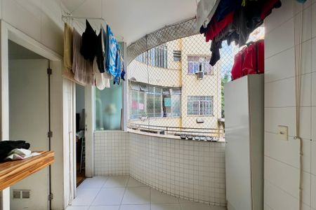 Apartamento à venda com 128m², 3 quartos e 1 vagaÁrea de Serviço