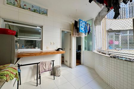 Apartamento à venda com 128m², 3 quartos e 1 vagaÁrea de Serviço