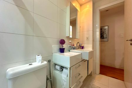 Apartamento à venda com 128m², 3 quartos e 1 vagaBanheiro