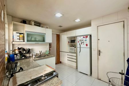 Apartamento à venda com 128m², 3 quartos e 1 vagaCozinha