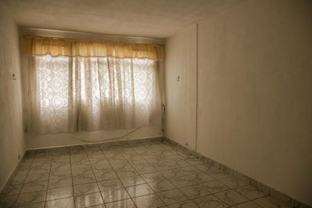 Apartamento à venda com 100m², 2 quartos e 2 vagasSala
