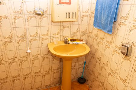 Casa à venda com 250m², 3 quartos e 2 vagas Casa à venda com 250m², 3 quartos e 2 vagasBanheiro de serviço