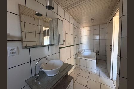 Casa à venda com 262m², 4 quartos e 4 vagasBanheiro Suíte