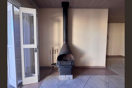 Casa à venda com 262m², 4 quartos e 4 vagasSala