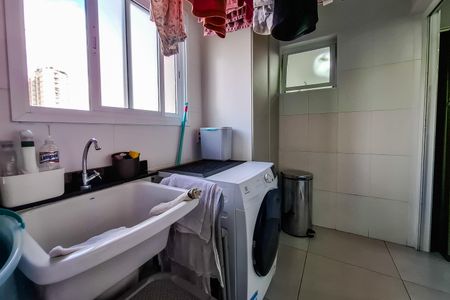 Apartamento à venda com 85m², 3 quartos e 2 vagas Apartamento à venda com 85m², 3 quartos e 2 vagasÁrea de Serviço