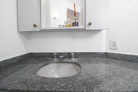 Apartamento à venda com 72m², 3 quartos e 1 vagaBanheiro do Quarto 2