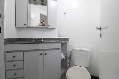 Apartamento à venda com 72m², 3 quartos e 1 vagaBanheiro do Quarto 2