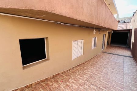 Casa para alugar com 150m², 3 quartos e 5 vagas Casa para alugar com 150m², 3 quartos e 5 vagasGaragem