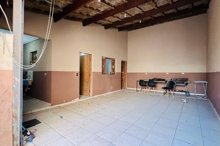 Casa para alugar com 150m², 3 quartos e 5 vagas Casa para alugar com 150m², 3 quartos e 5 vagasGaragem