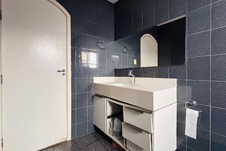 Casa para alugar com 150m², 3 quartos e 5 vagas Casa para alugar com 150m², 3 quartos e 5 vagasBanheiro