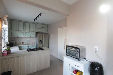 Casa à venda com 380m², 4 quartos e 6 vagasCozinha