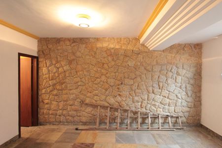 Casa à venda com 380m², 4 quartos e 6 vagasSala de Estar 3