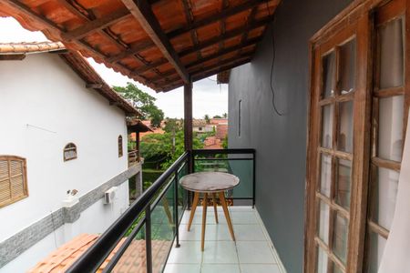 Casa à venda com 210m², 4 quartos e 2 vagas Casa à venda com 210m², 4 quartos e 2 vagasVaranda da Suíte 1