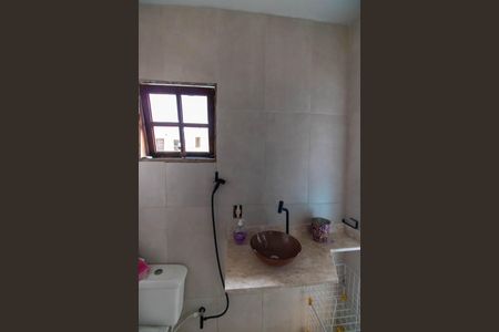 Casa à venda com 210m², 4 quartos e 2 vagas Casa à venda com 210m², 4 quartos e 2 vagasBanheiro de serviço