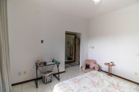 Casa à venda com 210m², 4 quartos e 2 vagas Casa à venda com 210m², 4 quartos e 2 vagasSuíte 2