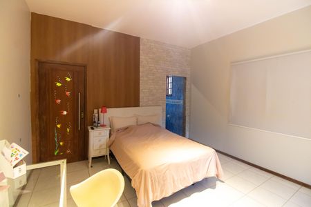 Casa à venda com 210m², 4 quartos e 2 vagas Casa à venda com 210m², 4 quartos e 2 vagasSuíte 1