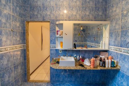 Casa à venda com 210m², 4 quartos e 2 vagas Casa à venda com 210m², 4 quartos e 2 vagasBanheiro da Suíte 1