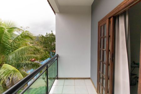 Casa à venda com 210m², 4 quartos e 2 vagas Casa à venda com 210m², 4 quartos e 2 vagasVaranda da Suíte 2