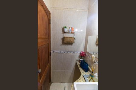 Casa à venda com 210m², 4 quartos e 2 vagas Casa à venda com 210m², 4 quartos e 2 vagasLavabo