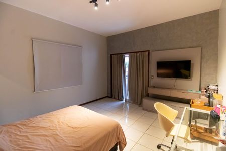 Casa à venda com 210m², 4 quartos e 2 vagas Casa à venda com 210m², 4 quartos e 2 vagasSuíte 1