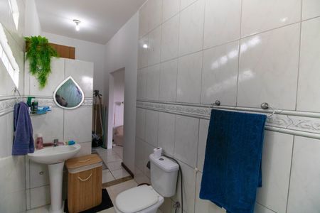 Casa à venda com 210m², 4 quartos e 2 vagas Casa à venda com 210m², 4 quartos e 2 vagasBanheiro da Suíte 2