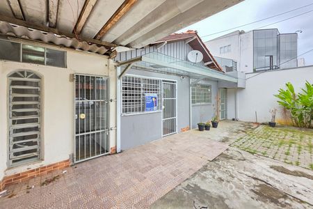 Casa para alugar com 341m², 5 quartos e 8 vagas Casa para alugar com 341m², 5 quartos e 8 vagasFachada