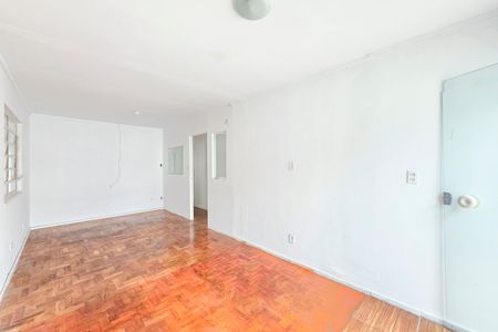 Casa para alugar com 341m², 5 quartos e 8 vagas Casa para alugar com 341m², 5 quartos e 8 vagasSala