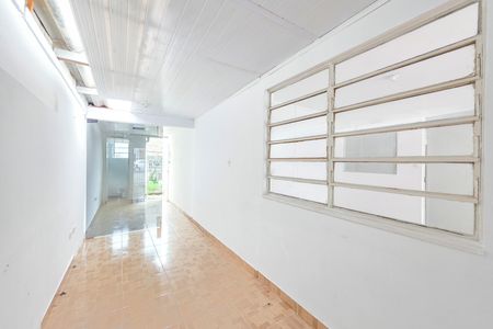 Casa para alugar com 341m², 5 quartos e 8 vagas Casa para alugar com 341m², 5 quartos e 8 vagasCorredor