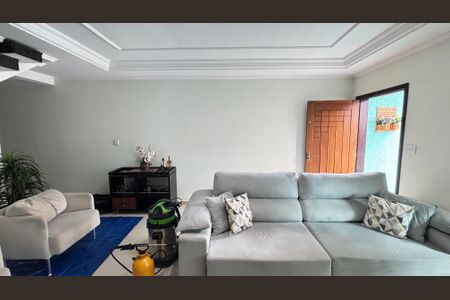 Casa para alugar com 246m², 3 quartos e 5 vagas Casa para alugar com 246m², 3 quartos e 5 vagasSala