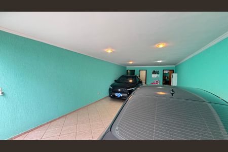 Casa para alugar com 246m², 3 quartos e 5 vagas Casa para alugar com 246m², 3 quartos e 5 vagasGaragem