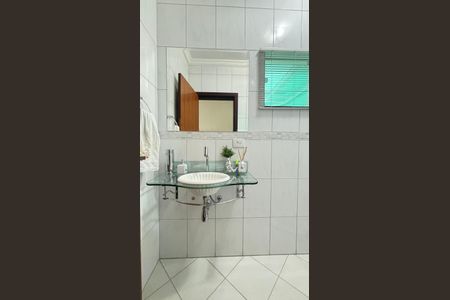 Casa para alugar com 246m², 3 quartos e 5 vagas Casa para alugar com 246m², 3 quartos e 5 vagasLavabo