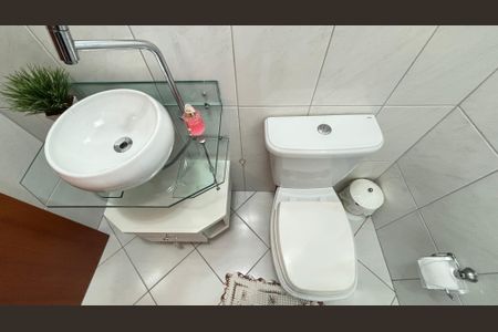 Casa para alugar com 246m², 3 quartos e 5 vagas Casa para alugar com 246m², 3 quartos e 5 vagasBanheiro da Suíte 2