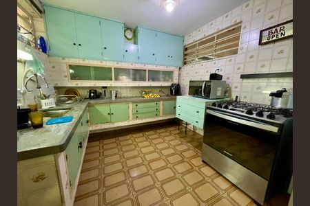 Casa para alugar com 565m², 4 quartos e 2 vagasCozinha