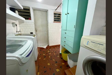 Casa para alugar com 565m², 4 quartos e 2 vagasÁrea de Serviço