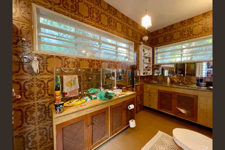 Casa para alugar com 565m², 4 quartos e 2 vagasBanheiro da Suíte