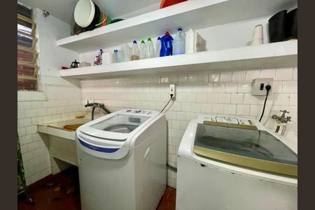 Casa para alugar com 565m², 4 quartos e 2 vagasÁrea de Serviço